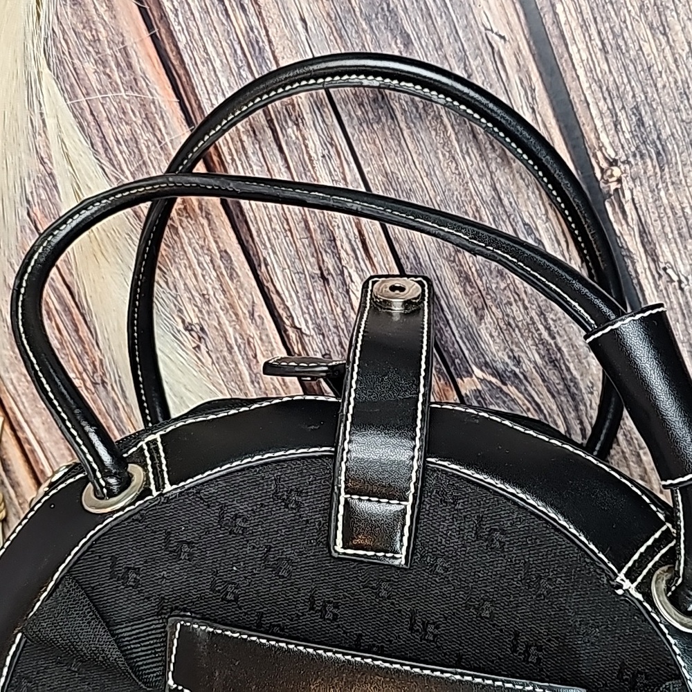FOR YOUR EYES ONLY BLACK JACQUARD TRIPLE COMPARTMENT COSMETIC CASE - Picture 13 of 15